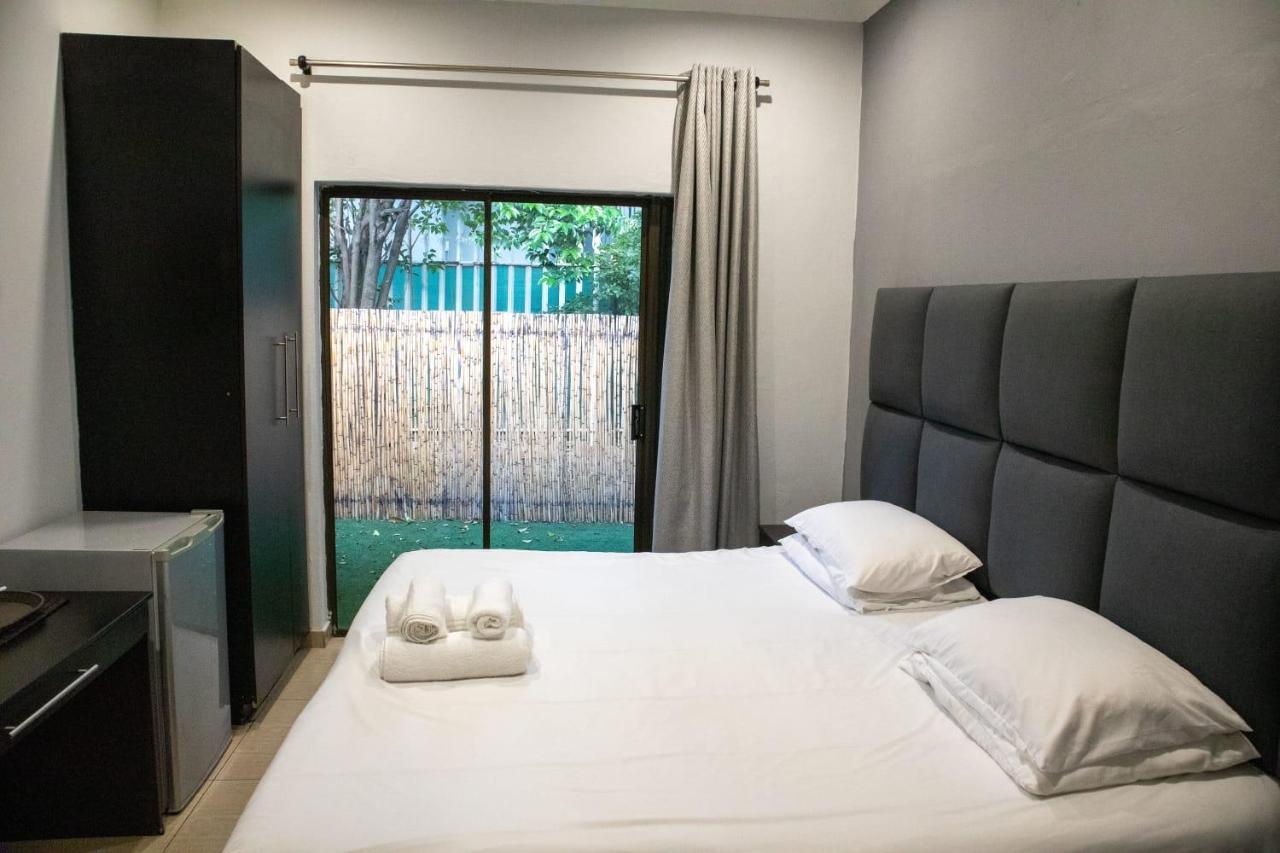 Sababa Boutique Hotel ヨハネスブルグ エクステリア 写真